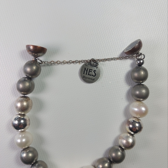 NES Montréal Canada heavy metal Pearl bead bracelet - Picture 4 of 5